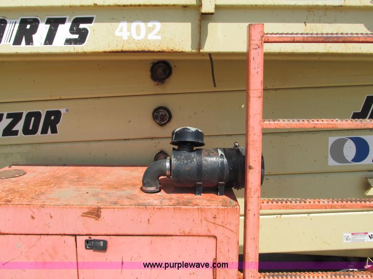 image for item G8589 2000 JLG 500RTS scissor lift