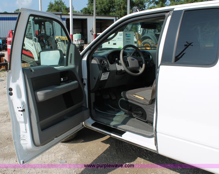 image for item I7938 2005 Ford F150 XLT SuperCab pickup truck