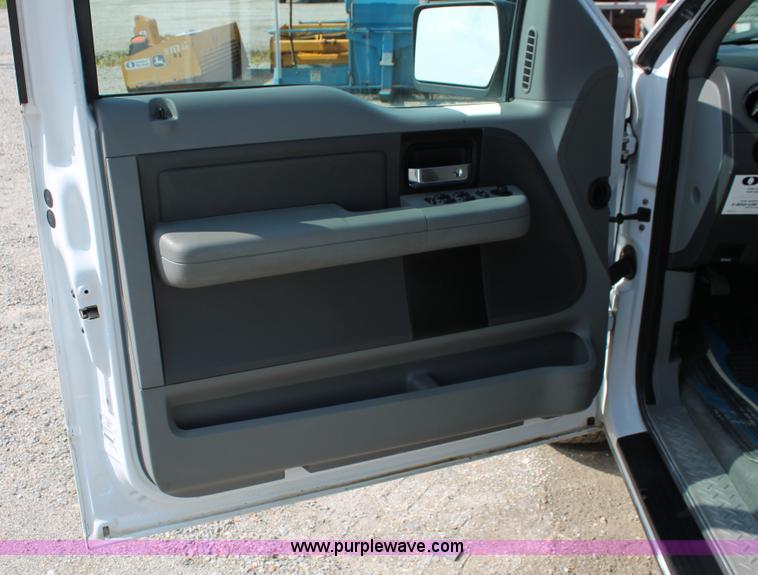 image for item I7938 2005 Ford F150 XLT SuperCab pickup truck