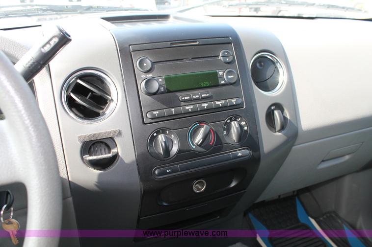 image for item I7938 2005 Ford F150 XLT SuperCab pickup truck