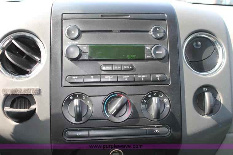 image for item I7938 2005 Ford F150 XLT SuperCab pickup truck