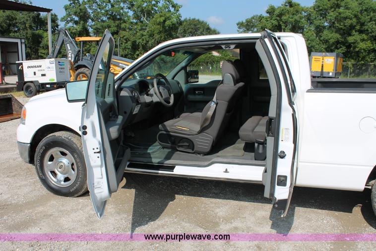 image for item I7938 2005 Ford F150 XLT SuperCab pickup truck