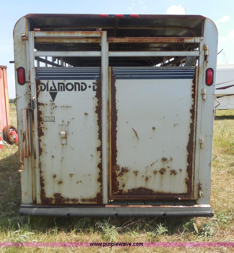 image for item E7596 1992 Diamond D stock trailer