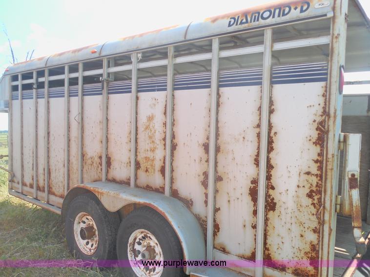 image for item E7596 1992 Diamond D stock trailer