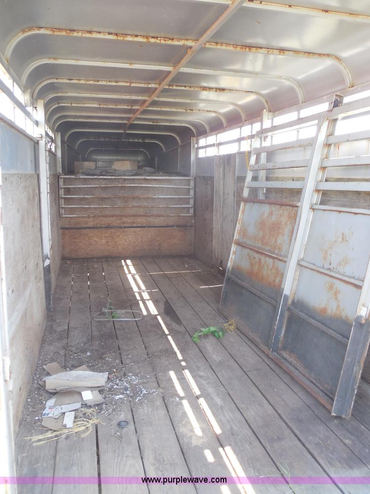 image for item E7596 1992 Diamond D stock trailer