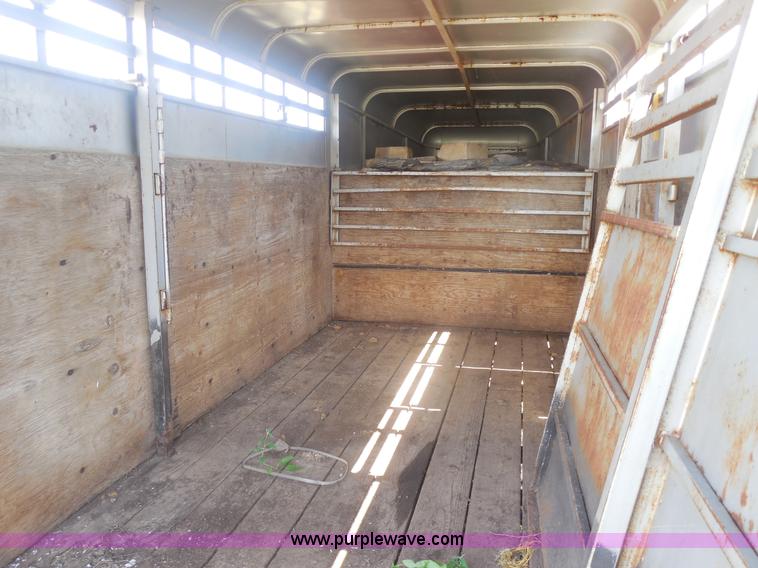 image for item E7596 1992 Diamond D stock trailer