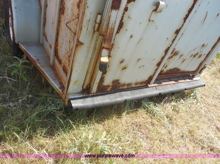 image for item E7596 1992 Diamond D stock trailer