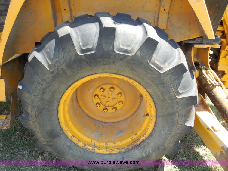 image for item E7598 1984 John Deere 510 Turbo backhoe loader