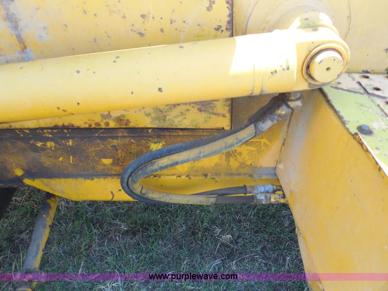 image for item E7598 1984 John Deere 510 Turbo backhoe loader