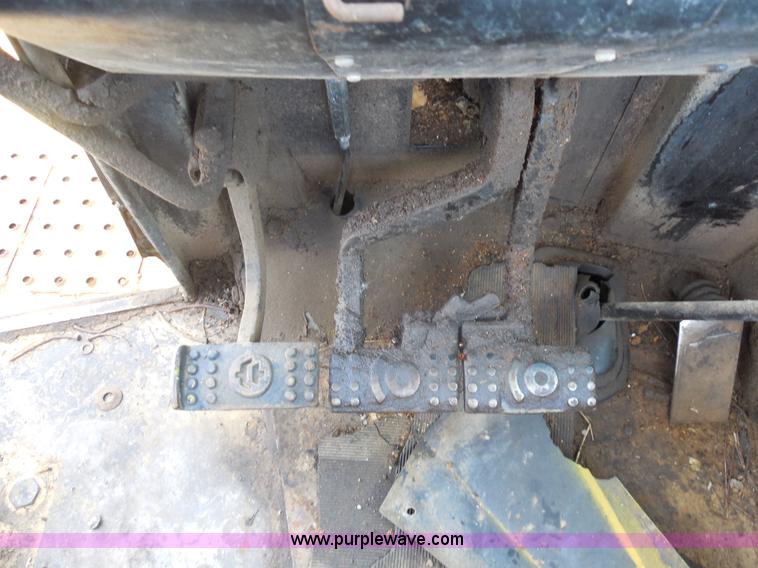 image for item E7598 1984 John Deere 510 Turbo backhoe loader