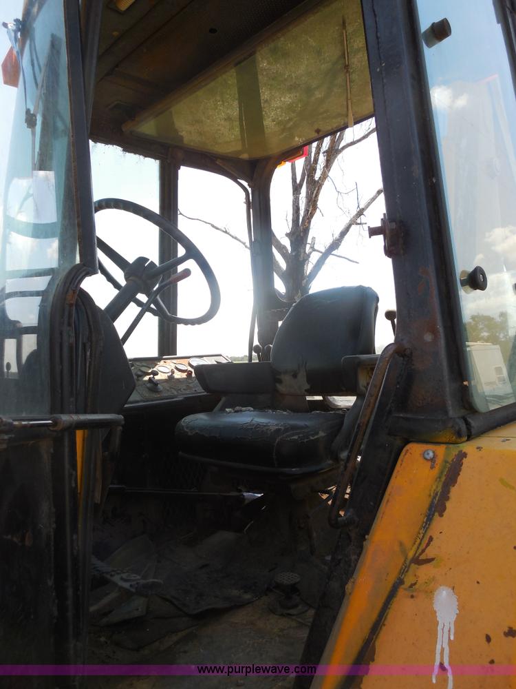 image for item E7598 1984 John Deere 510 Turbo backhoe loader