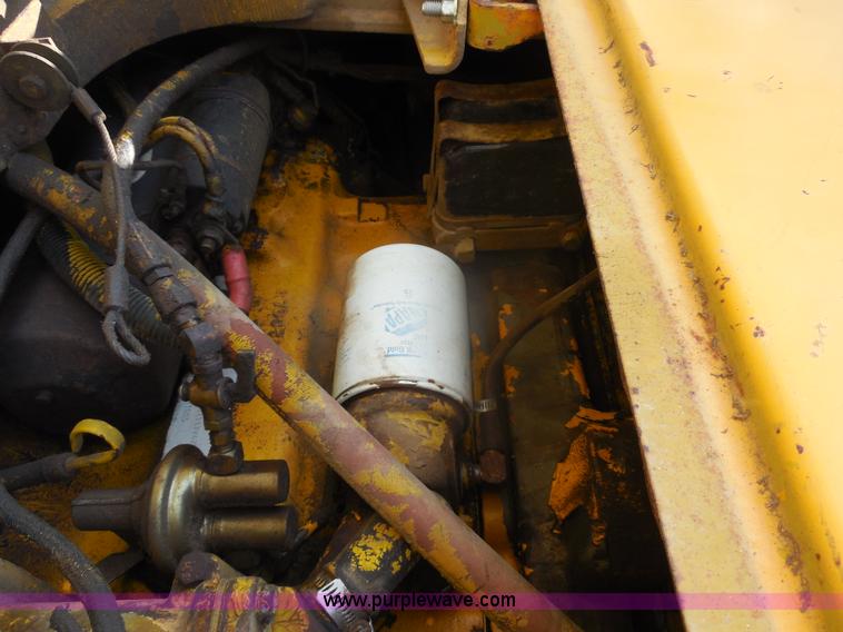 image for item E7598 1984 John Deere 510 Turbo backhoe loader