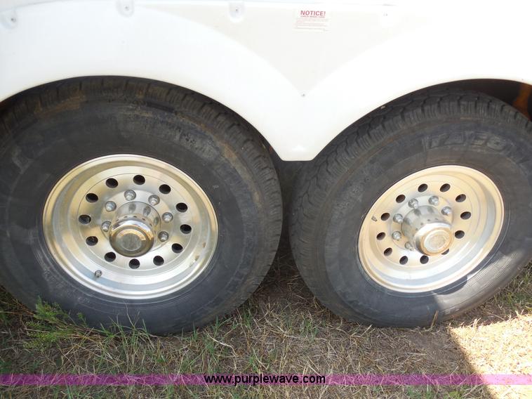 image for item E7600 2004 Everest Camp 37' fifth wheel camper