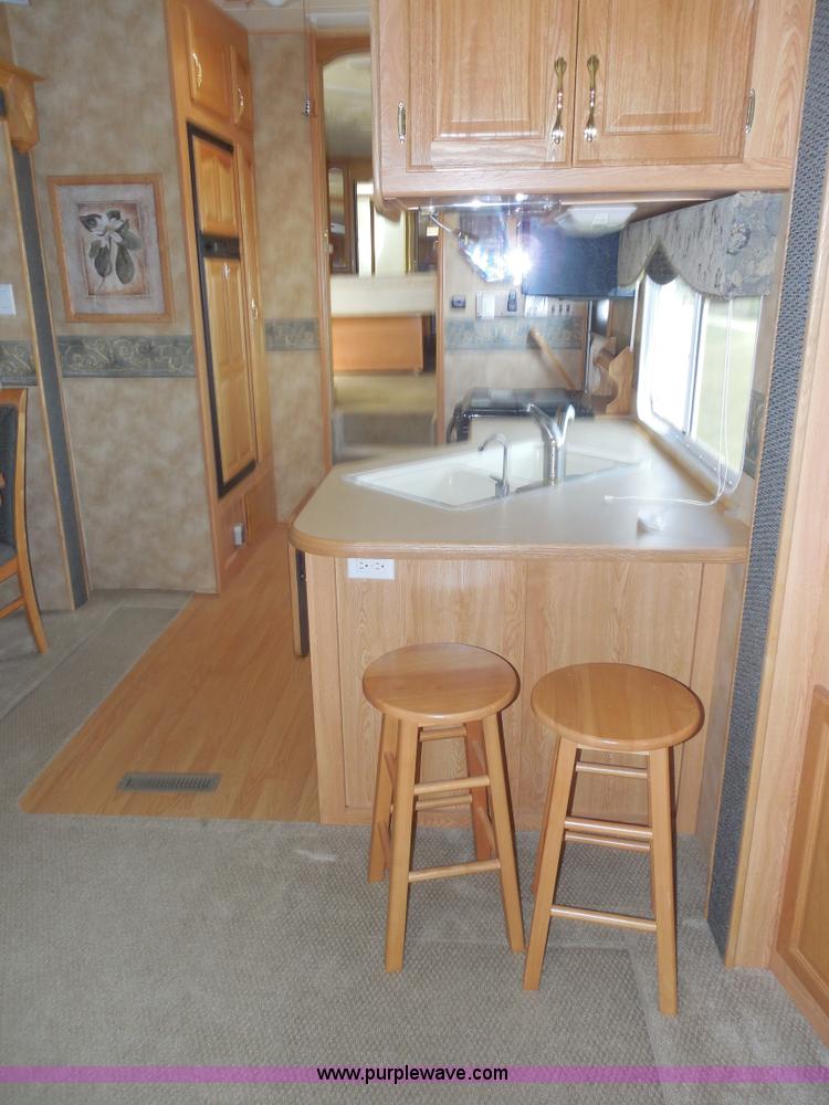image for item E7600 2004 Everest Camp 37' fifth wheel camper