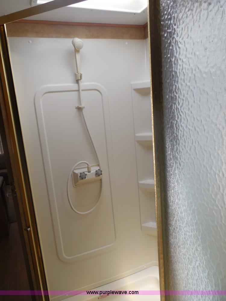 image for item E7600 2004 Everest Camp 37' fifth wheel camper