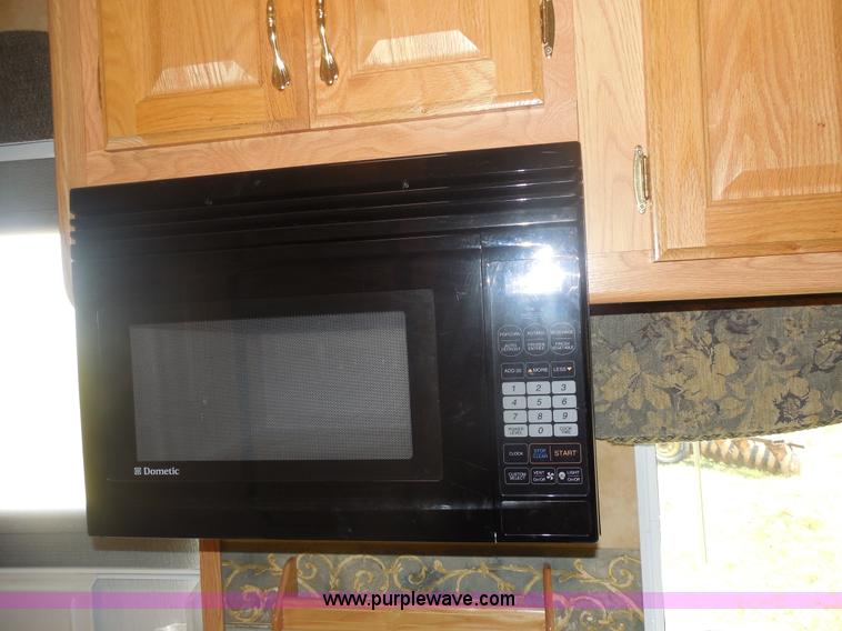 image for item E7600 2004 Everest Camp 37' fifth wheel camper