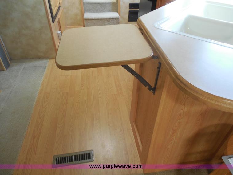 image for item E7600 2004 Everest Camp 37' fifth wheel camper