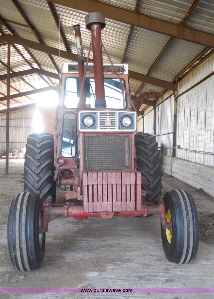 image for item E7603 International 1566 Farmall tractor