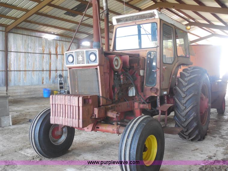 image for item E7603 International 1566 Farmall tractor