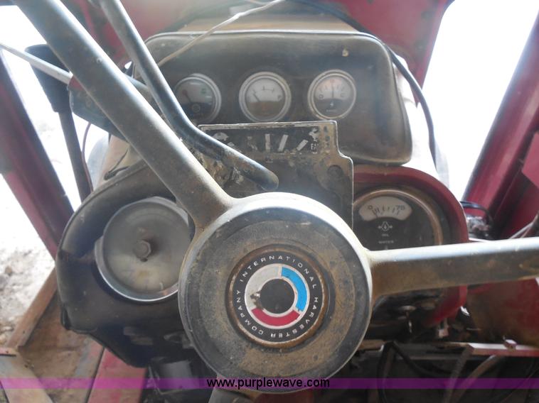 image for item E7603 International 1566 Farmall tractor