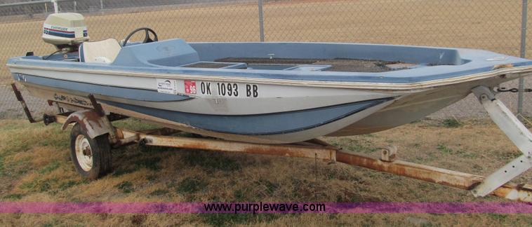 image for item F3124 1978 Skeeter boat