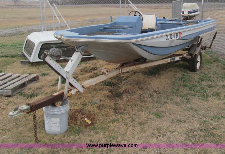 image for item F3124 1978 Skeeter boat