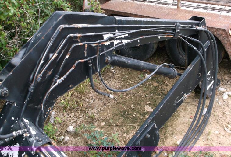 image for item F3232 Great Bend loader