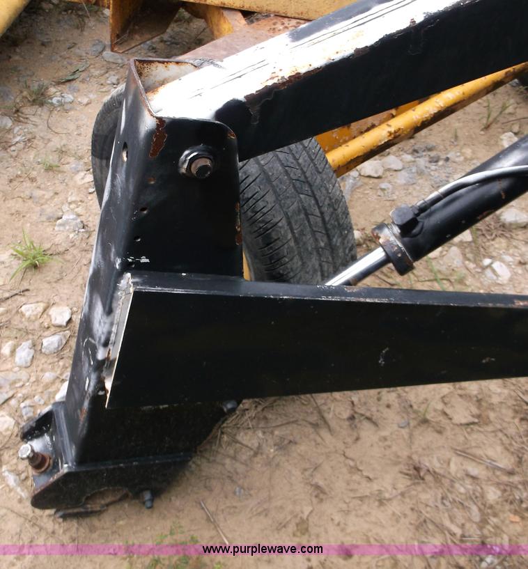 image for item F3232 Great Bend loader