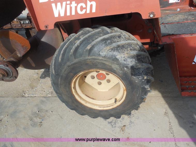 image for item F3236 Ditch Witch 3700DD ride on trencher