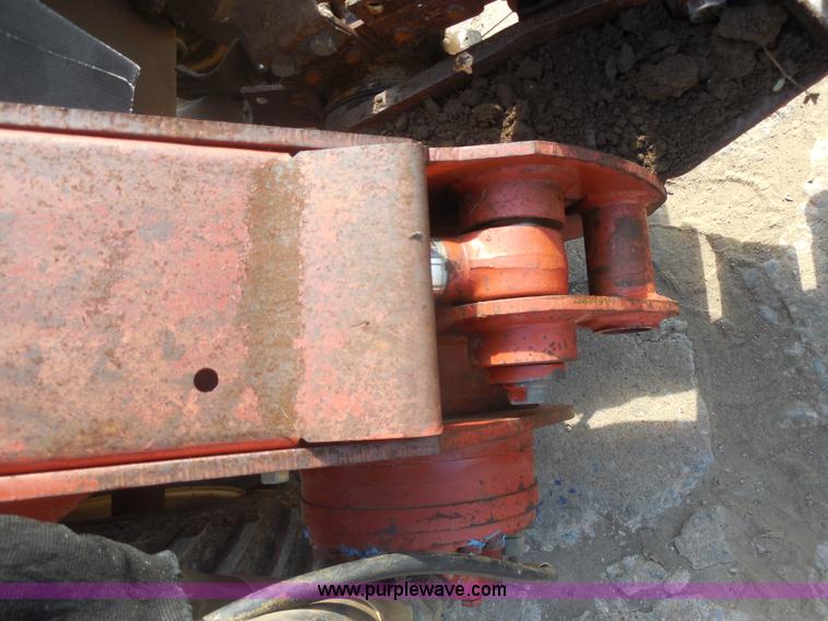 image for item F3236 Ditch Witch 3700DD ride on trencher