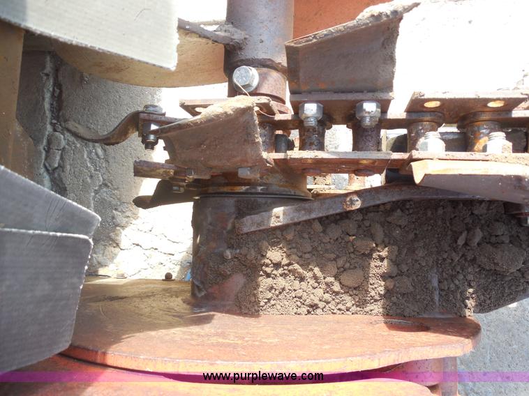 image for item F3236 Ditch Witch 3700DD ride on trencher