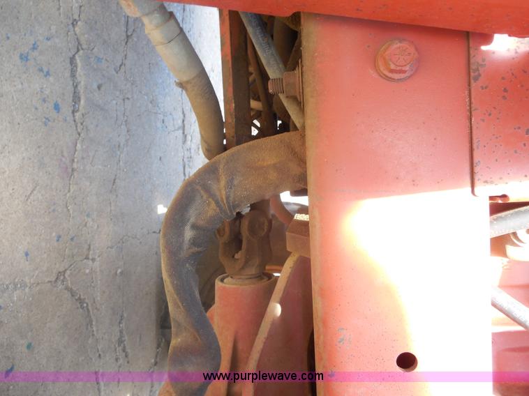 image for item F3236 Ditch Witch 3700DD ride on trencher