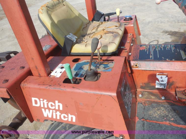 image for item F3236 Ditch Witch 3700DD ride on trencher