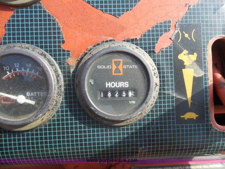 image for item F3236 Ditch Witch 3700DD ride on trencher