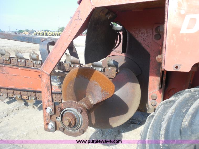 image for item F3236 Ditch Witch 3700DD ride on trencher