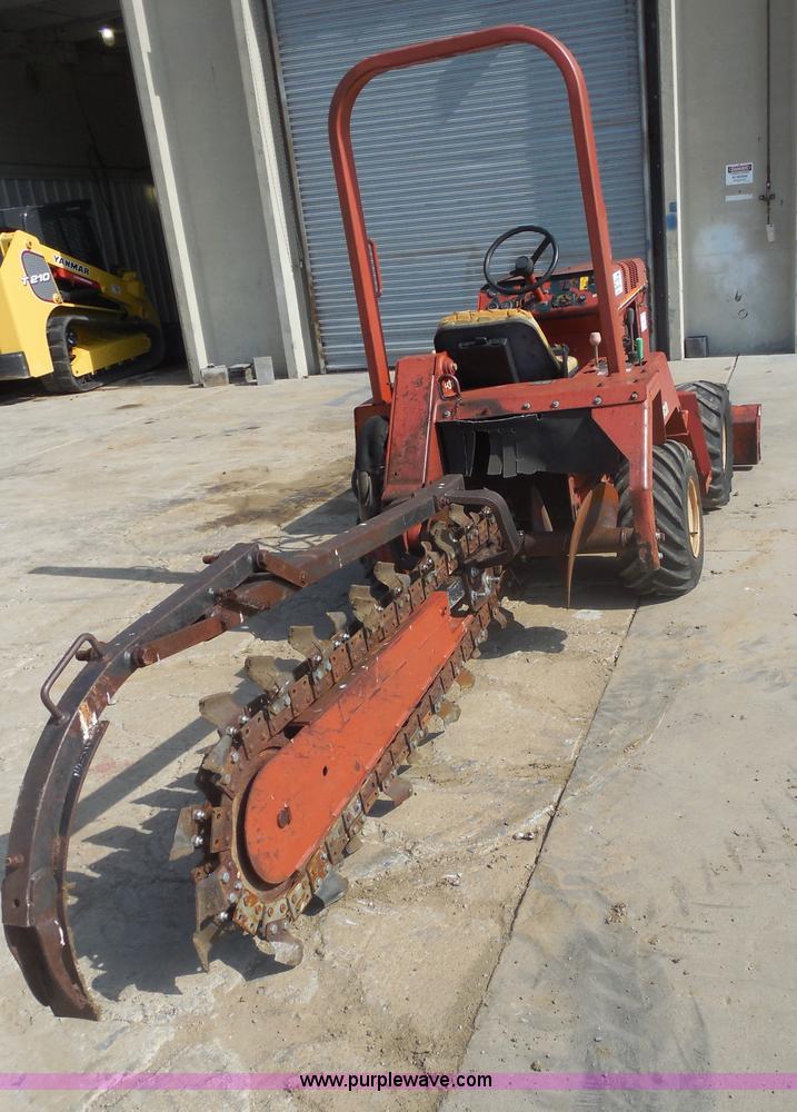 image for item F3236 Ditch Witch 3700DD ride on trencher