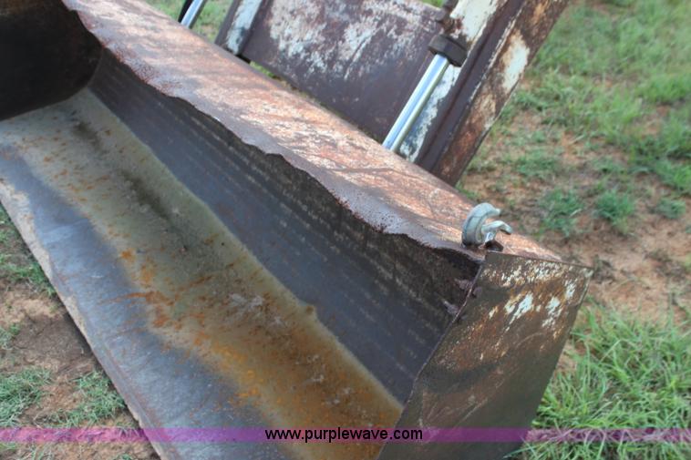 image for item G4001 Great Bend loader