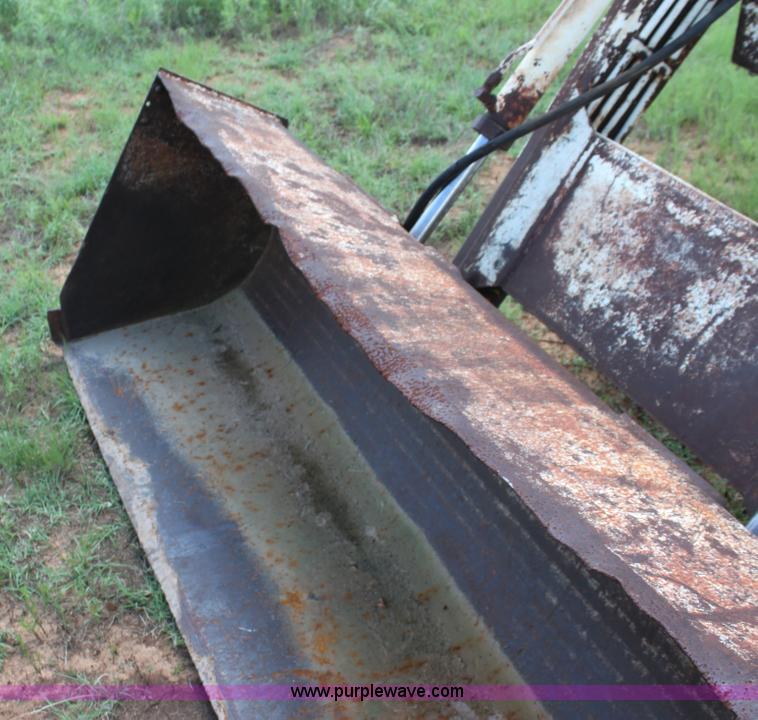 image for item G4001 Great Bend loader