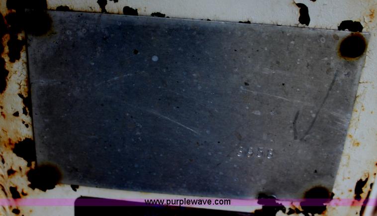 image for item G4001 Great Bend loader