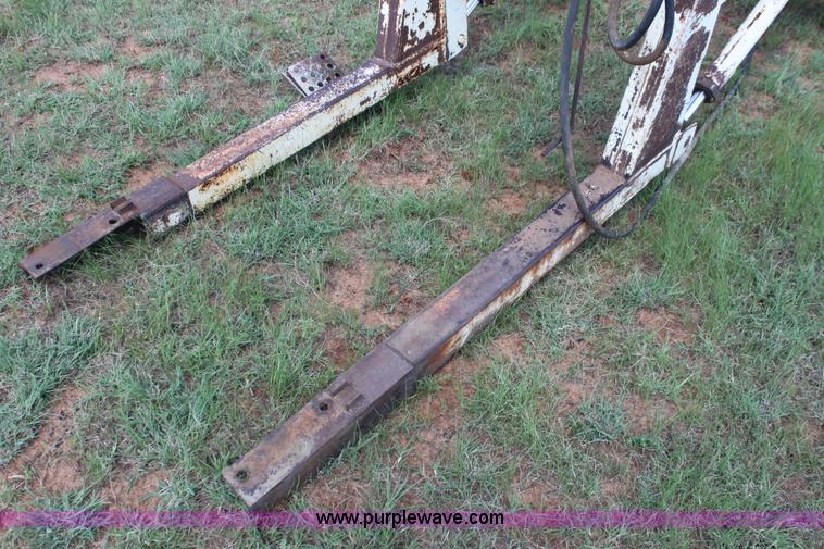 image for item G4001 Great Bend loader