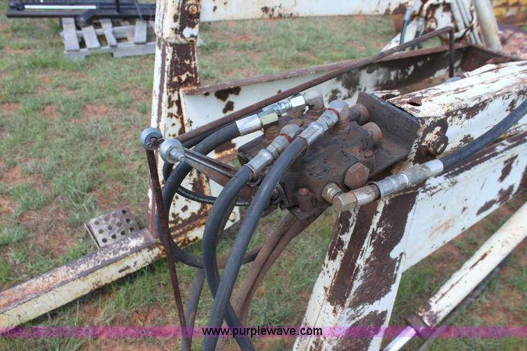 image for item G4001 Great Bend loader