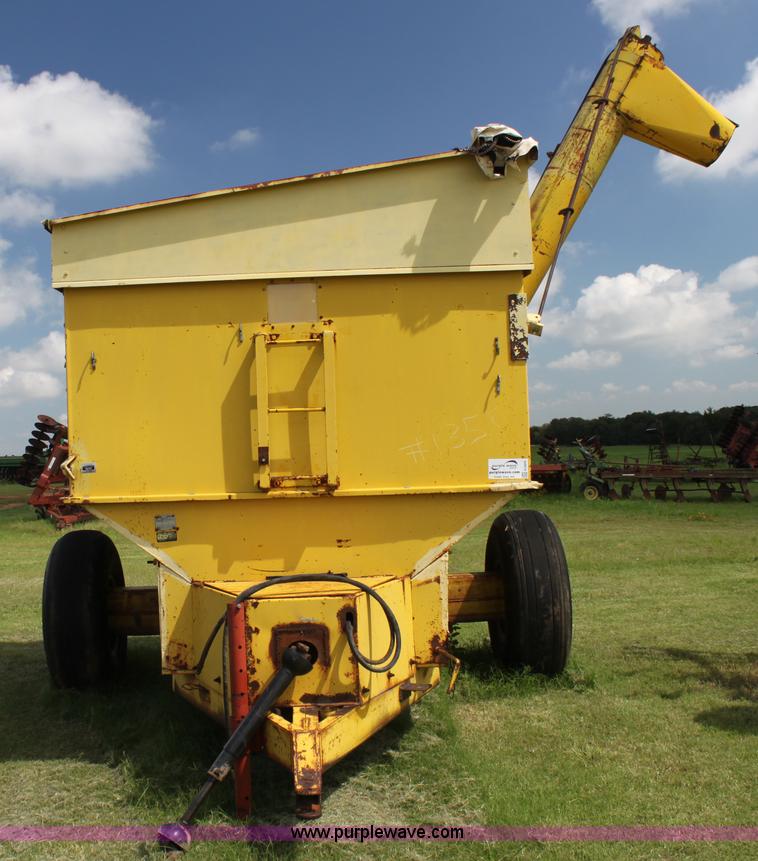 image for item G4002 Big 12 grain cart