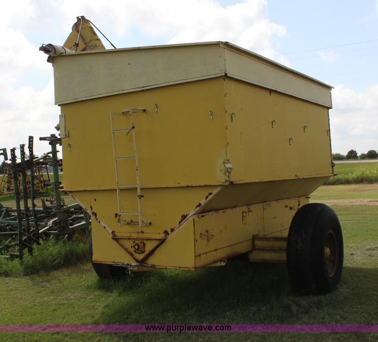 image for item G4002 Big 12 grain cart