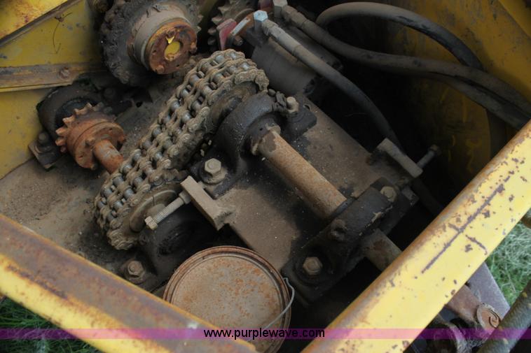 image for item G4002 Big 12 grain cart