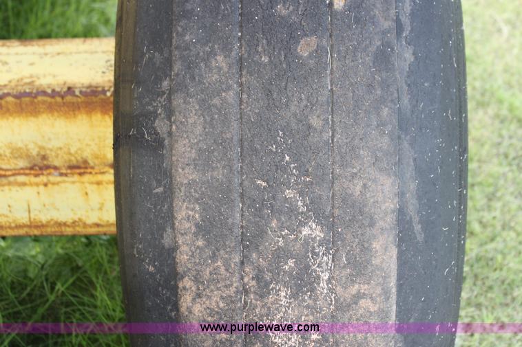 image for item G4002 Big 12 grain cart