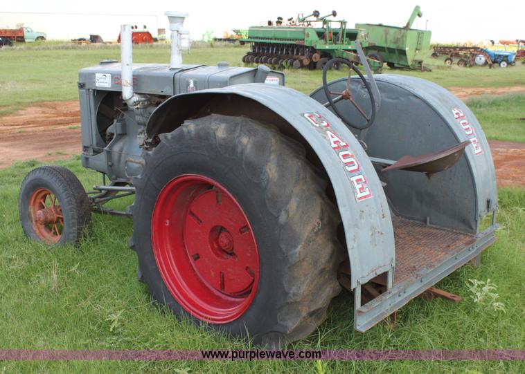 image for item G4004 Case L tractor