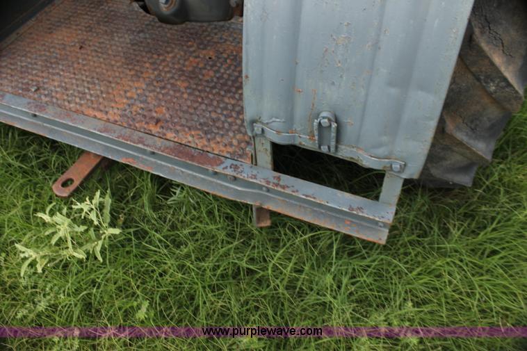 image for item G4004 Case L tractor