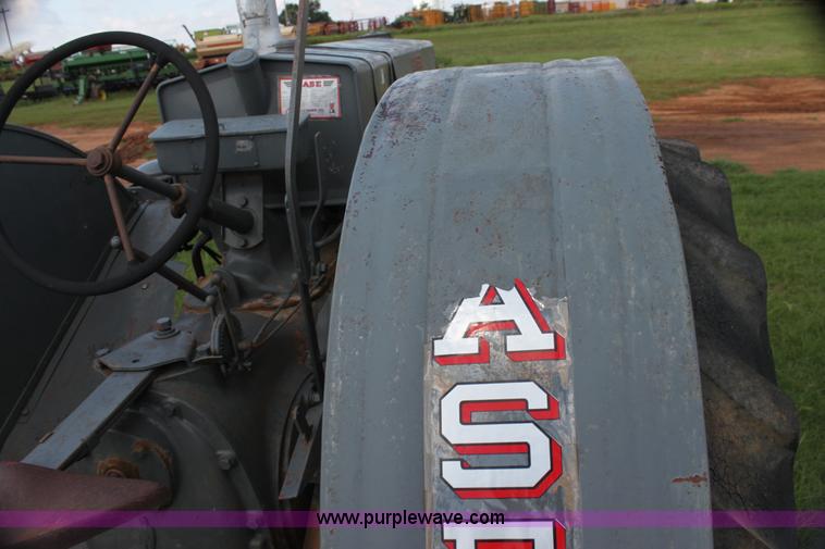 image for item G4004 Case L tractor