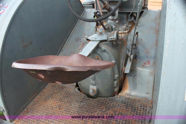 image for item G4004 Case L tractor