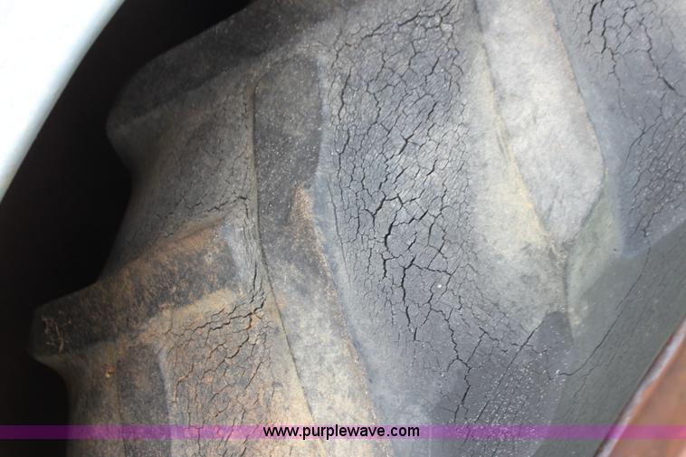 image for item G4004 Case L tractor